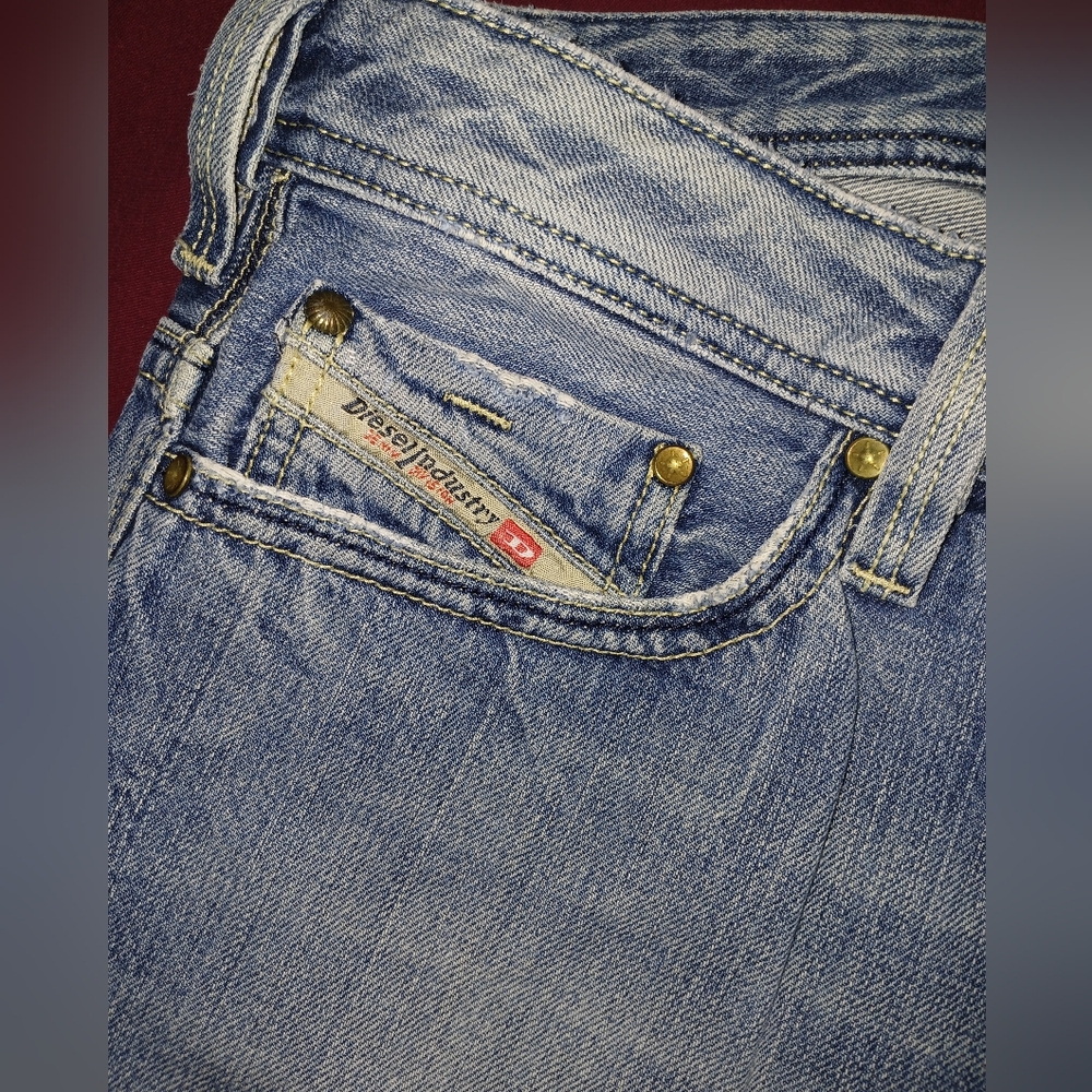 Diesel Light Blue Relaxed Men's Jeans 31 Waist - Picture 1 of 14